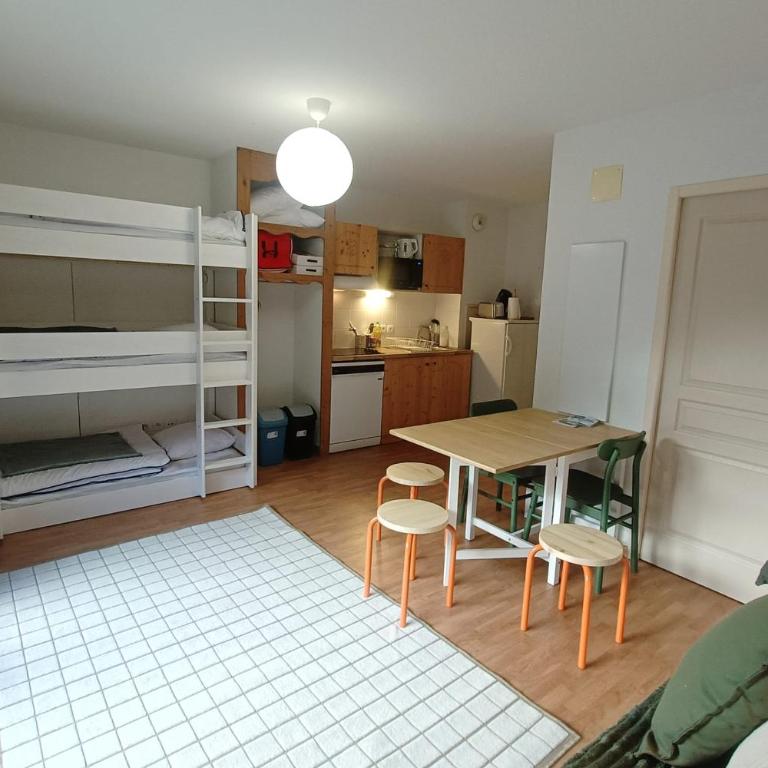 Cosy Studio for 4 Residence with Pool & 3 Valleys Access - Apartment - 13