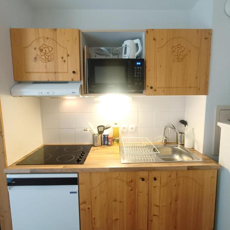 Cosy Studio for 4 Residence with Pool & 3 Valleys Access - Apartment - 16