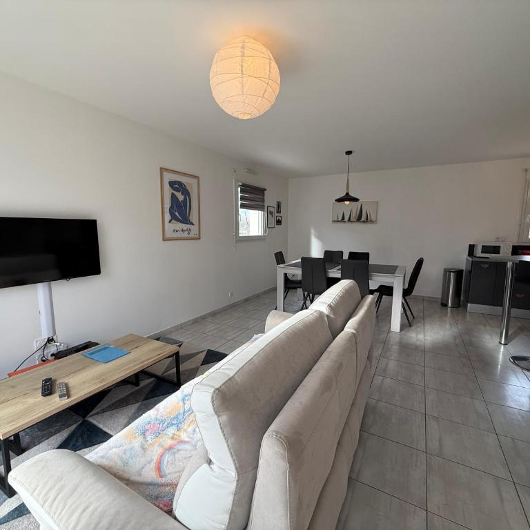 Ty Konk-Kerne Agréable maison au calme 5 min des plages Parking - Three-Bedroom House - 55