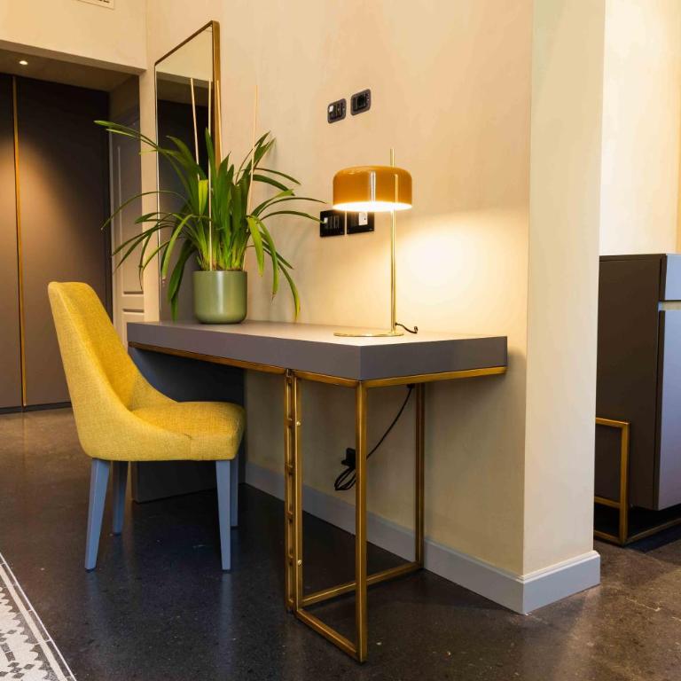 VIS urban suites & spa - Boutique Hotel - Superior Double or Twin Room with Terrace - 6