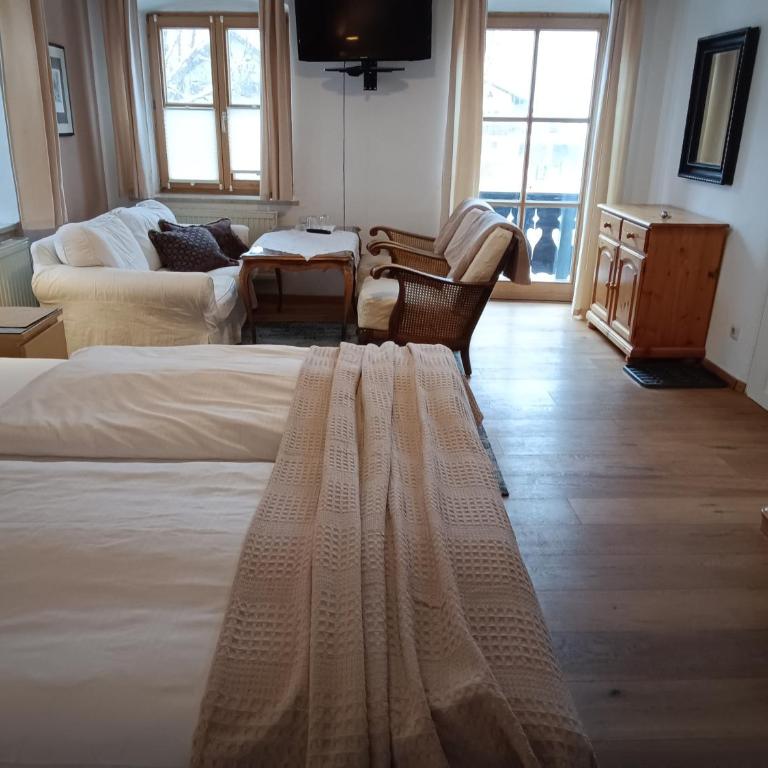 Gästehaus Nicole - Doppelzimmer mit Balkon - 7