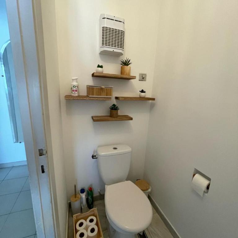 Le Niquet spacious 2-bedroom apartment in the heart of Antibes - Appartement - 33