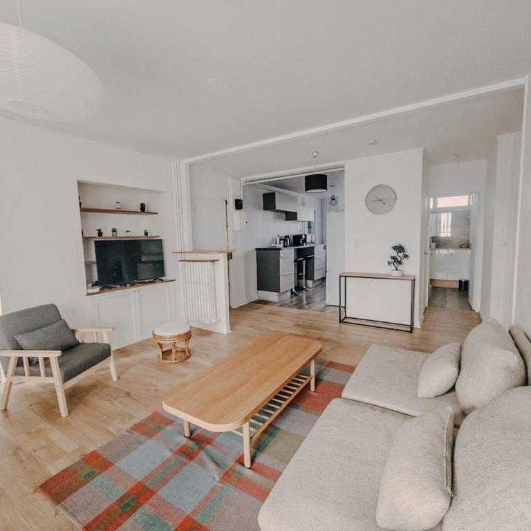 Stopover in Reims - 3 bedroom apartment - Balcony - Apartamento de 3 dormitorios - 3