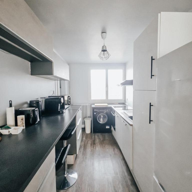 Stopover in Reims - 3 bedroom apartment - Balcony - Apartamento de 3 dormitorios - 23