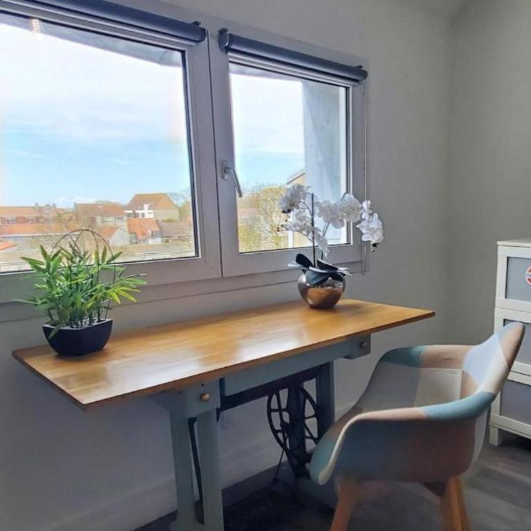 Le Jacquard Roof top- Duplex spacieux -Hypercentre Calais - Two-Bedroom Apartment - 26