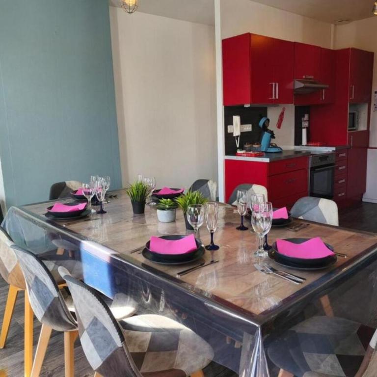 Le Jacquard Roof top- Duplex spacieux -Hypercentre Calais - Two-Bedroom Apartment - 2