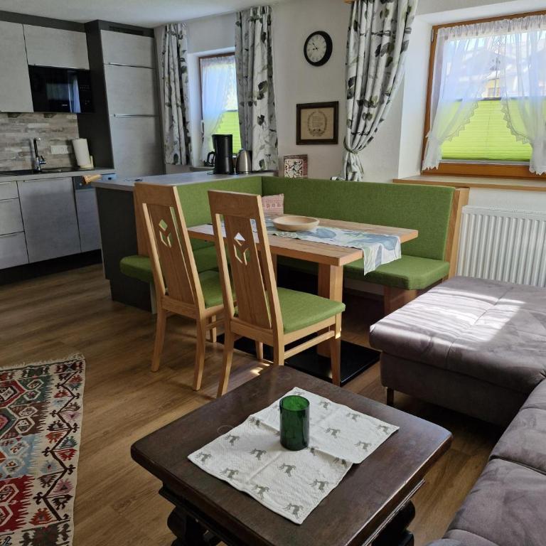 Holzschnitzers Appartements - Apartment mit 2 Schlafzimmern und Bergblick - 3
