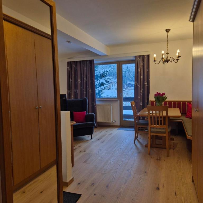 Appartements by Hotel-Garni Austria Westendorf - Tirol Erleben - Apartment mit 2 Schlafzimmern und Bergblick - 7