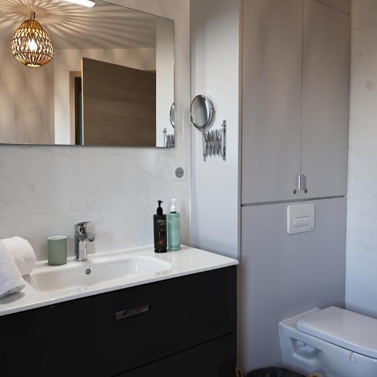 I Salini - T3 élégant & calme près du centre - Classé 4 étoiles - Two-Bedroom Apartment - 27