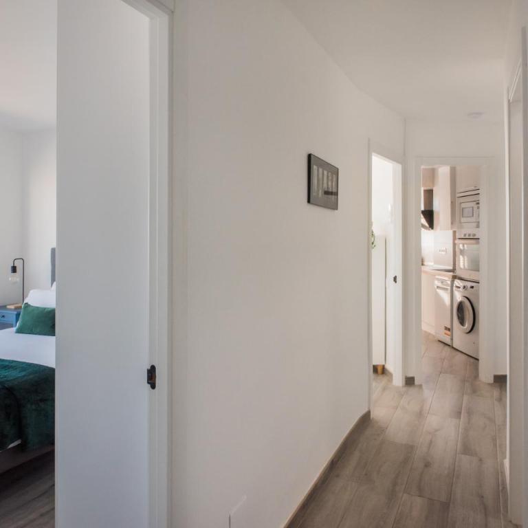 Sea-view apartment with Pool next to marina & beach - Apartamento de 3 dormitorios con vistas al mar - 14