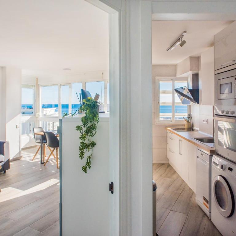 Sea-view apartment with Pool next to marina & beach - Apartamento de 3 dormitorios con vistas al mar - 29
