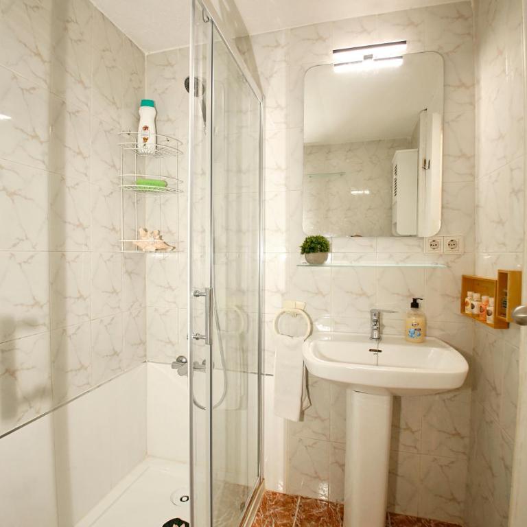 Estudio frente al mar con preciosas vistas - One-Bedroom Apartment - 20