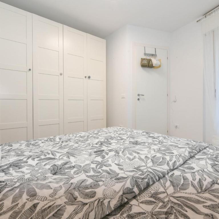 MGH- Dajaami Apartment Lazise - Appartamento Familiare con 2 Camere da Letto e Vista - 12