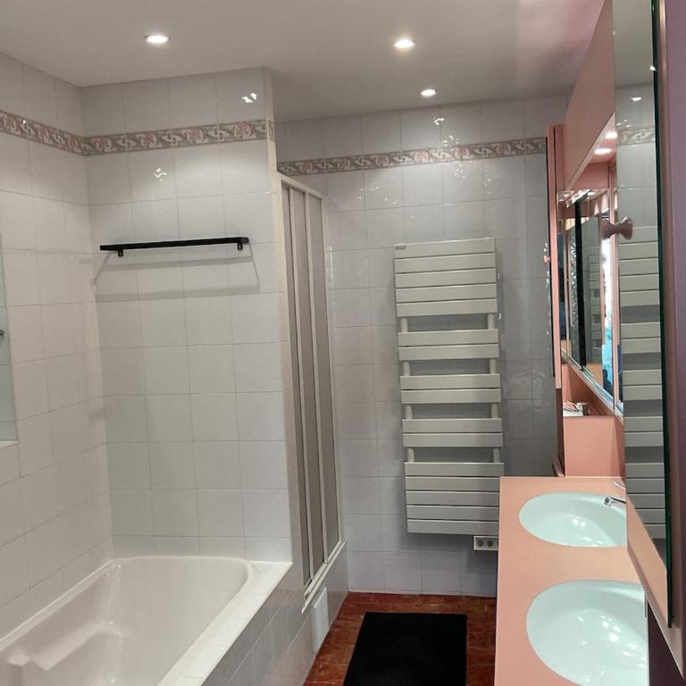 Duplex Apartment Old Town & Beach - Appartement 2 Chambres avec Balcon - 2