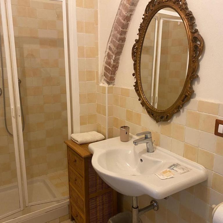 Hotel Gli Acquerelli - Camera Matrimoniale con Bagno Privato - 7