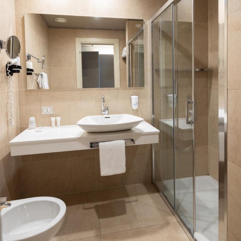 Best Western Plus Net Tower Hotel Padova - Camera Matrimoniale Piccola - 4