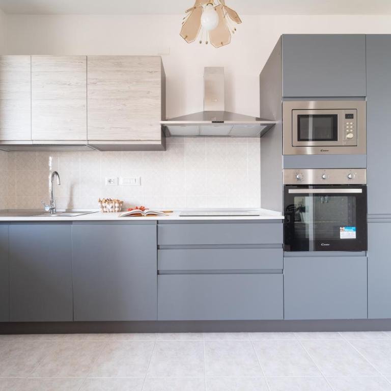 La Casa di Emma - Three-Bedroom Apartment with Balcony - 28
