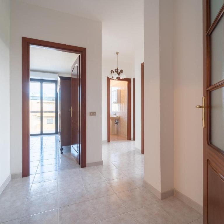 La Casa di Emma - Three-Bedroom Apartment with Balcony - 38