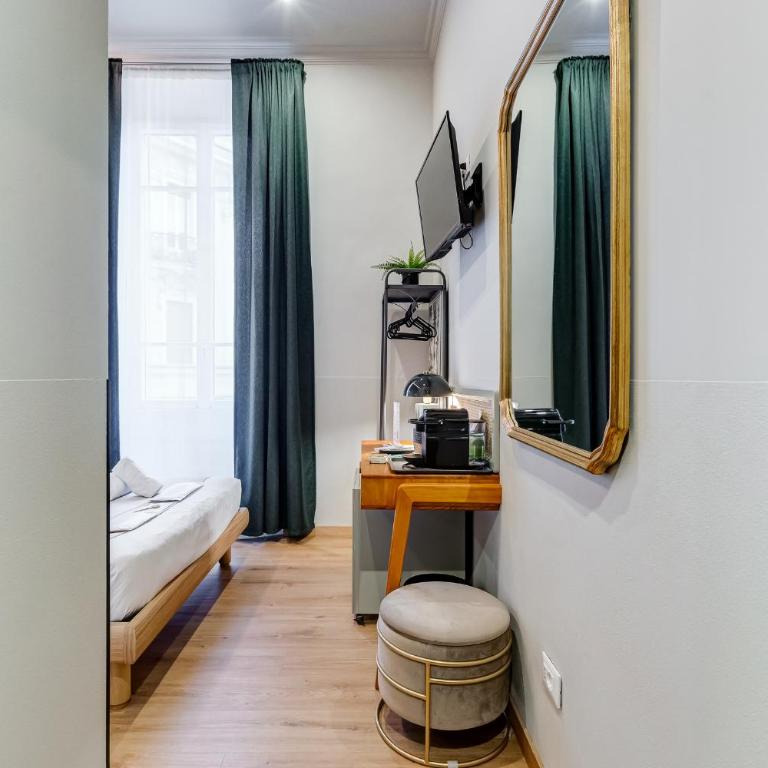 Vivilo Collection - Charme 24 Suites - Close to Via Veneto - Camera Matrimoniale Piccola - 28