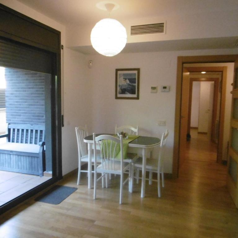 Amplio apartamento con piscina y aire acondionado - Apartamento de 2 dormitorios - 11