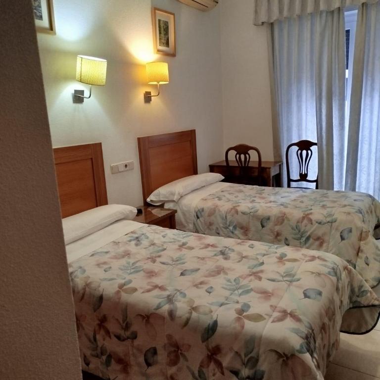 Hostal Rivera Atocha 79 - Twin Room - 4