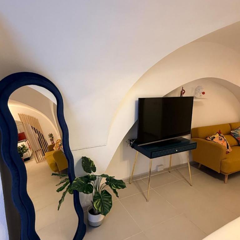 Duomo Pop apARTment - Apartment with City View - 19