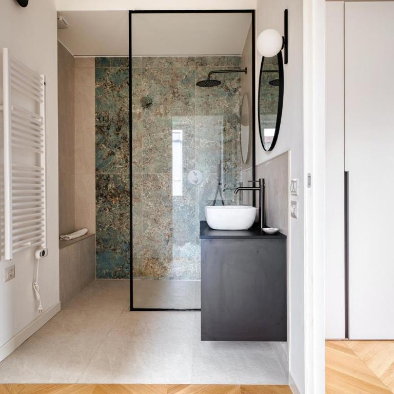JOIVY Two Stylish Apartments with Balconies in Loreto, Milan - Appartamento con 3 Camere da Letto e con Balcone - 32