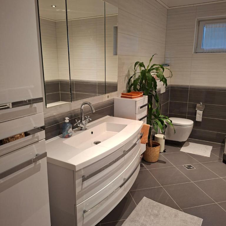 Seeblick seeham - Apartment mit 1 Schlafzimmer - 11