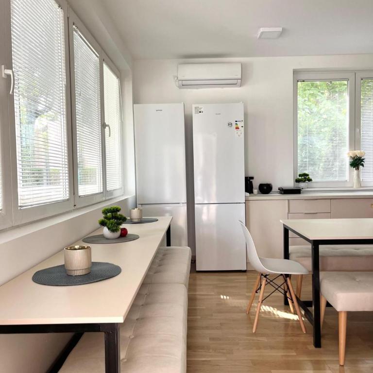 Talia - Standard Triple Room - 4