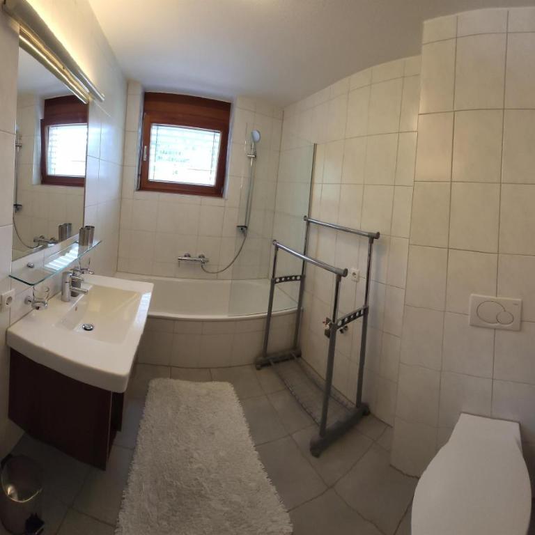 Top Appartements - One-Bedroom Apartment with Bathroom - 7