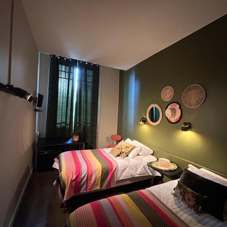 Hôtel de la Croix-Rousse - Chambre Lits Jumeaux Supérieure - 6