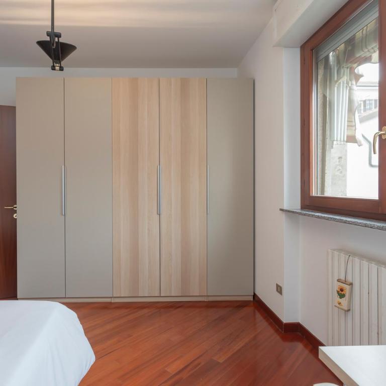 Metro 4 Spacious and bright three-room apartment - Appartamento Standard con 2 Camere da Letto - 37