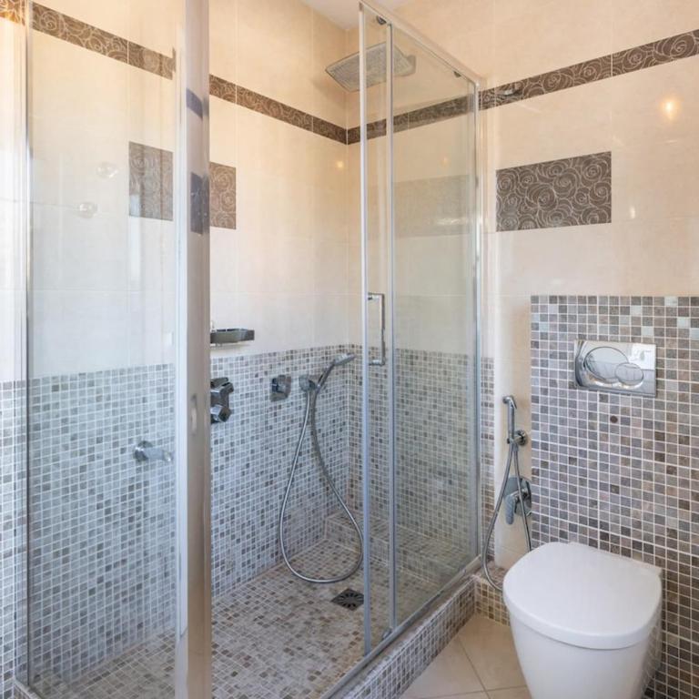 Appartement 3 pièces en dernier étage à proximité de la Croisette - Appartement - 10
