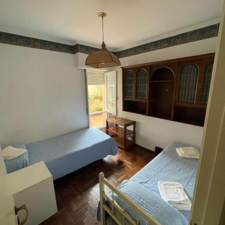 Comodo departamento zona La Perla - Apartamento de 2 dormitorios - 4