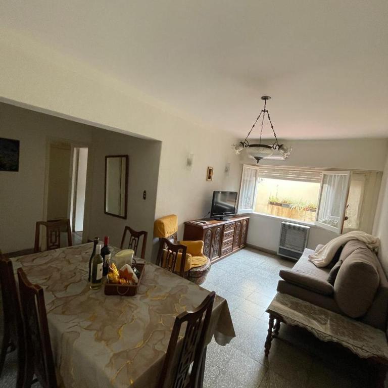 Comodo departamento zona La Perla - Apartamento de 2 dormitorios - 10