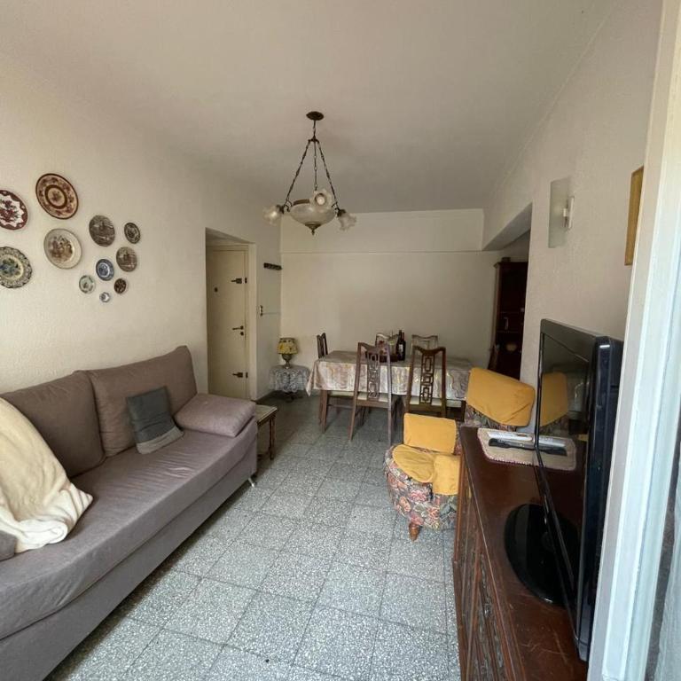 Comodo departamento zona La Perla - Apartamento de 2 dormitorios - 18
