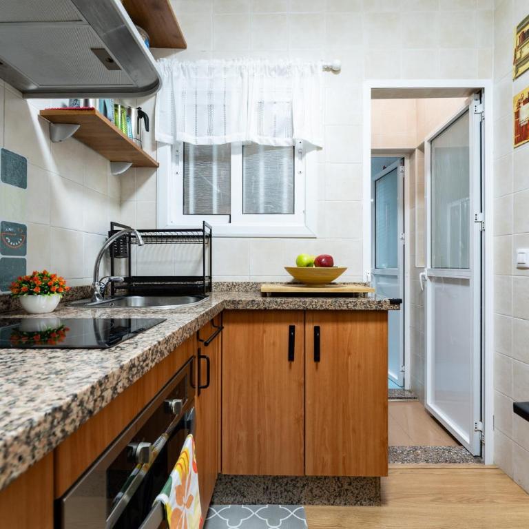 MalagaSuite El Palo Beach House - Apartamento de 2 dormitorios con terraza - 11