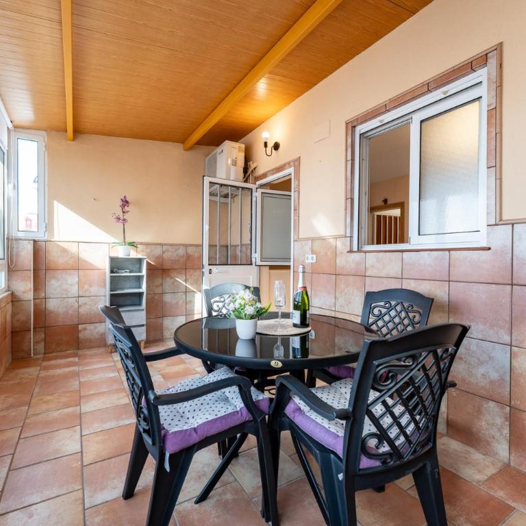 MalagaSuite El Palo Beach House - Apartamento de 2 dormitorios con terraza - 24