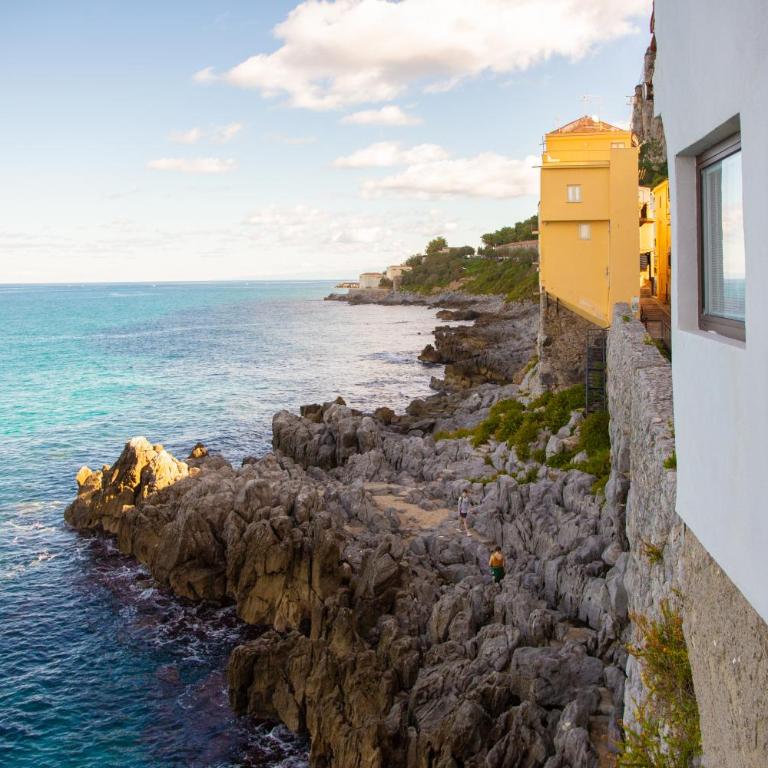 Casa Acqua e Sale - Appartamento con 2 Camere da Letto, Balcone e Vista mare - 11