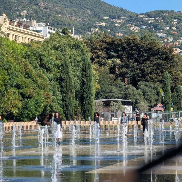 Stunning Duplex place Masséna 2 mins walk from beaches - Appartement 1 Chambre - 8