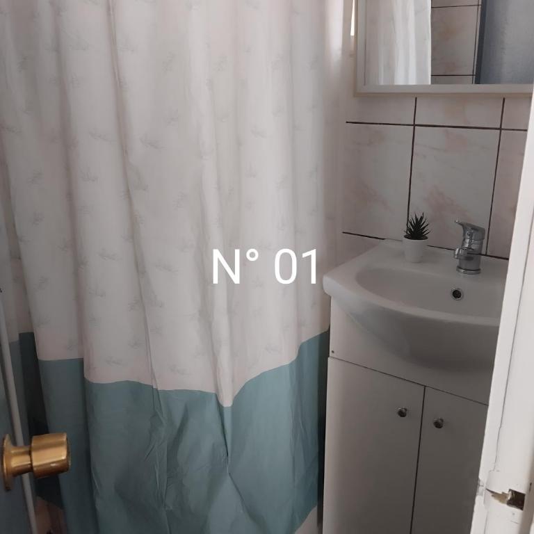 Alojamiento Javiera Carrera 01 - Two-Bedroom House - 7