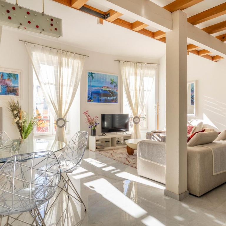 Stunning Duplex place Masséna 2 mins walk from beaches - Appartement 1 Chambre - 24
