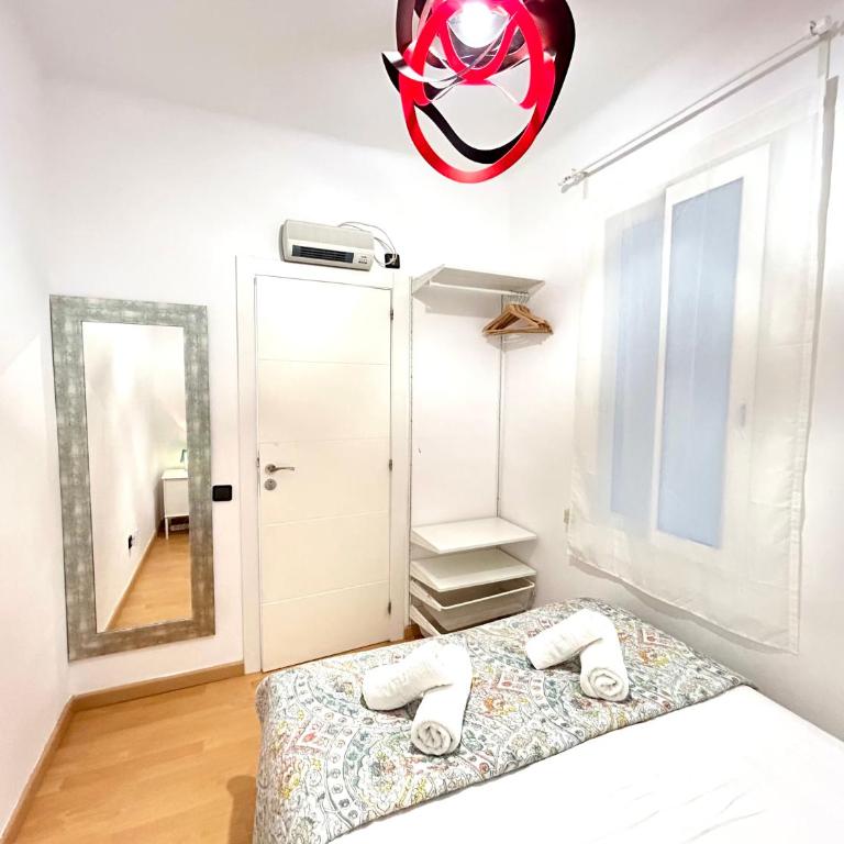 Apartment carrer d'Olesa - Three-Bedroom Apartment - 19