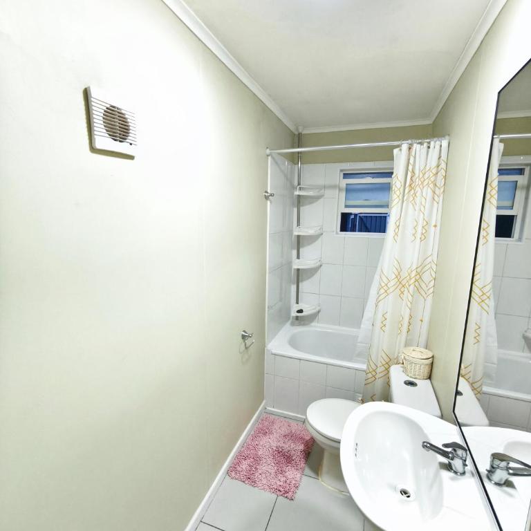 Casa con Terraza y Quincho en Valdivia - Three-Bedroom House - 18