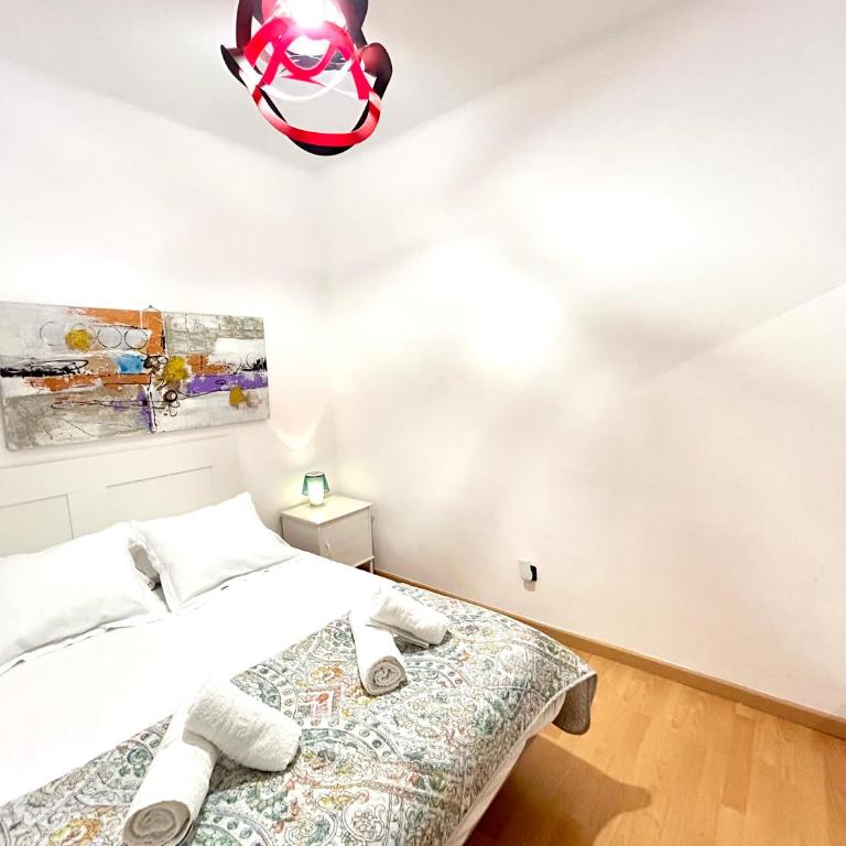 Apartment carrer d'Olesa - Three-Bedroom Apartment - 16