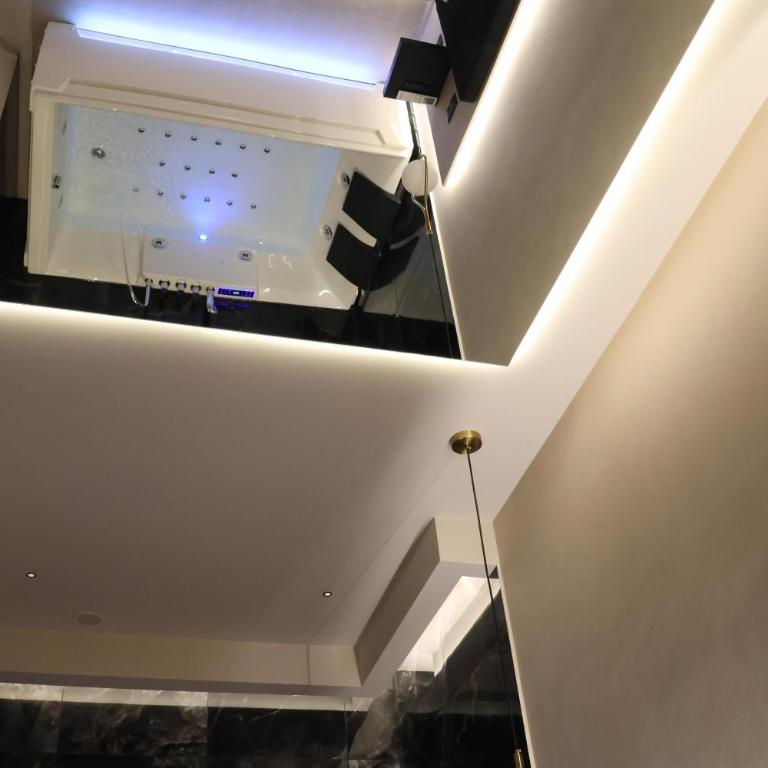 Suites 4 you - Deluxe Double Room with Bath - 8