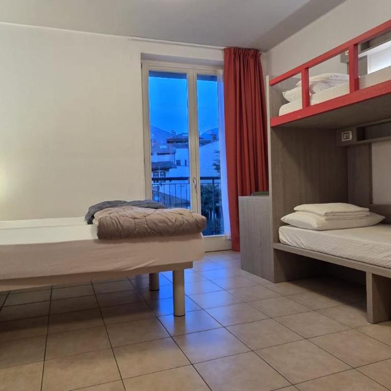 Ostello Città di Rovereto - Camera Familiare con Bagno Privato - 8