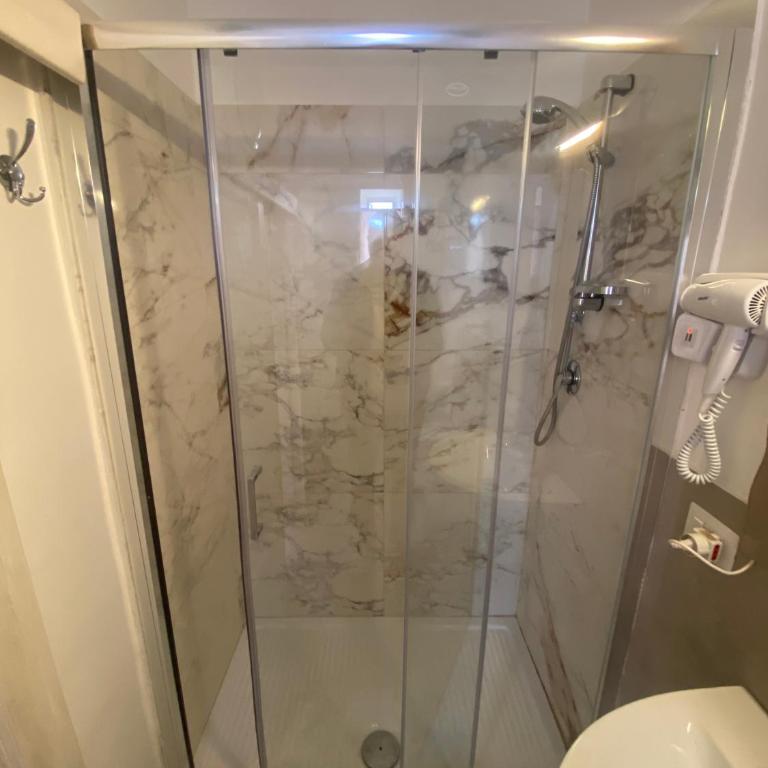 Campo di Marte - Camera Matrimoniale/Doppia con Letti Singoli con Bagno Privato - 8