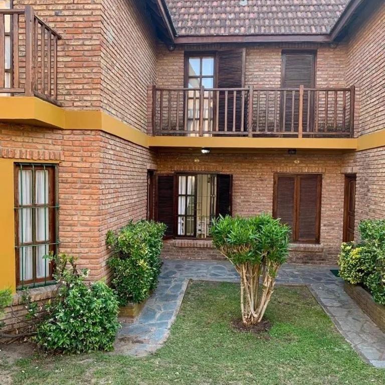 Apartamento dos plantas North village - Three-Bedroom Apartment - 1