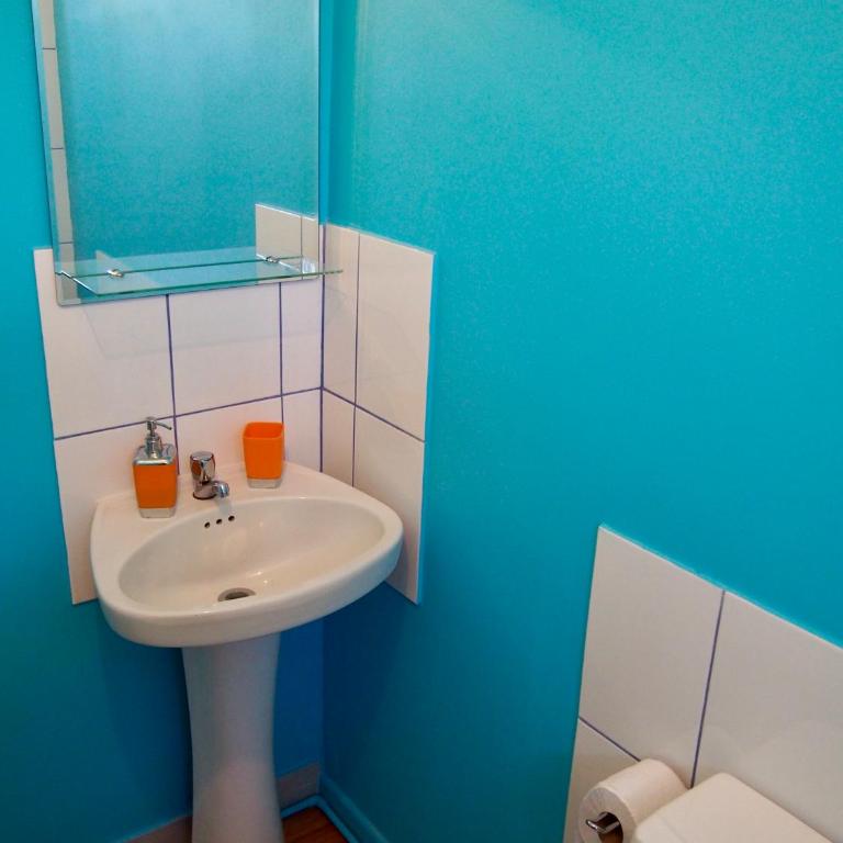 Hostal Maison de la Mer - Single Room with Private Bathroom - 2